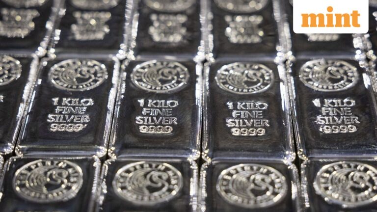 Silver rate today rallies 4% to  ₹2,86,100 on MCX amid Fed rate cut bets, geopolitical tensions. More gains ahead? | Stock Market News