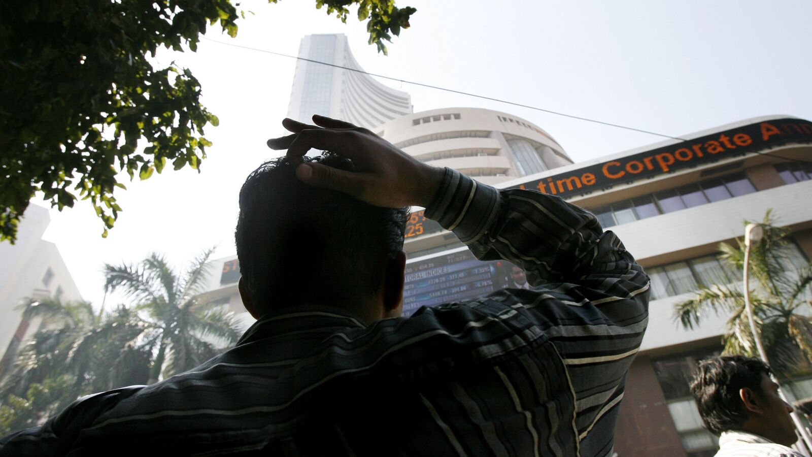 How rise in geopolitical tensions can impact the Indian stock market in 2026