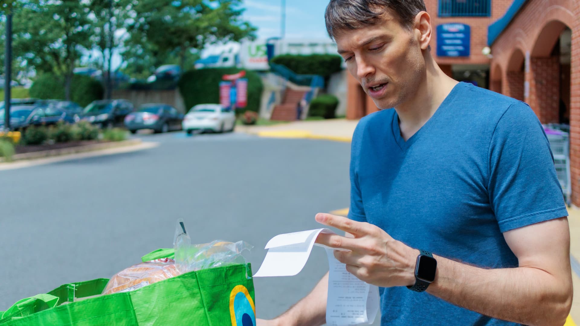 Want to beat rising grocery prices? Here are 5 grocery rewards cards (and tools) that can help