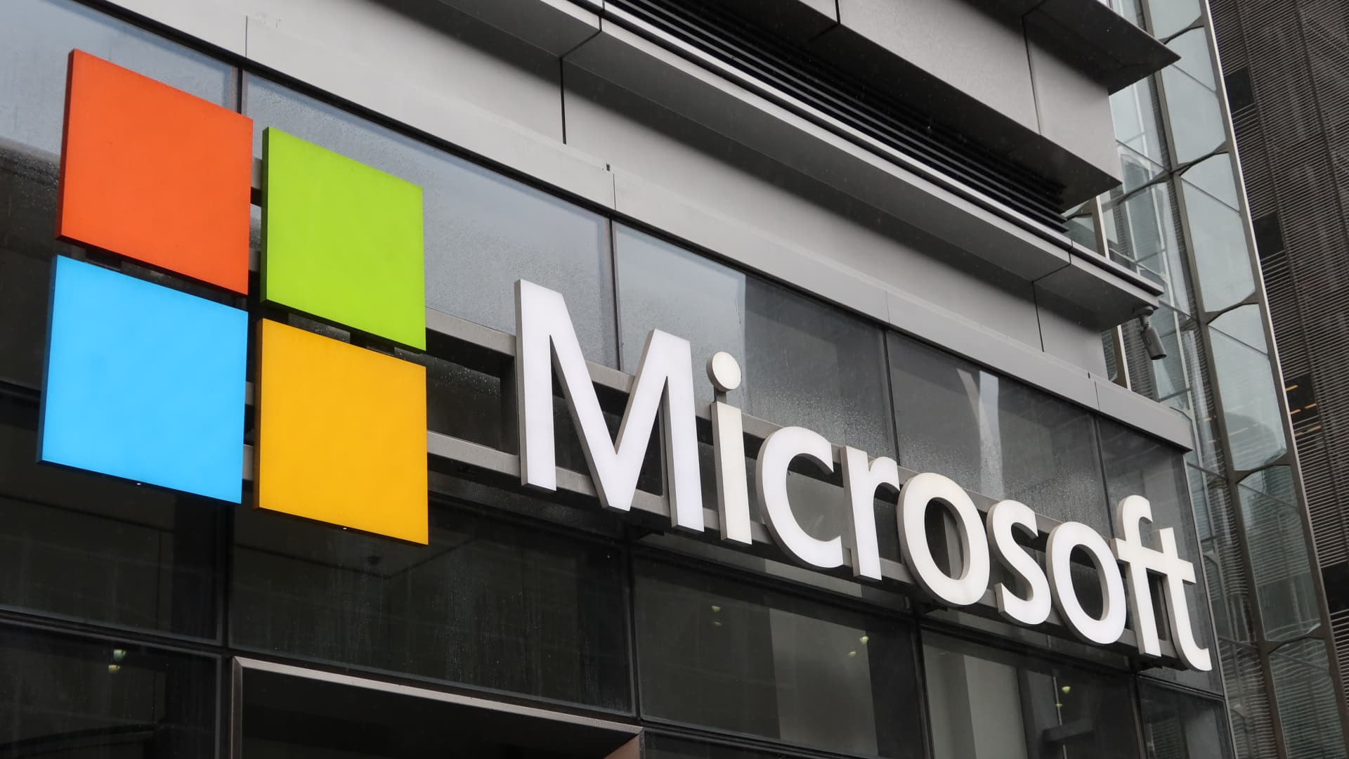 Microsoft Japan raided over suspected violation of anti-monopoly law: Reuters