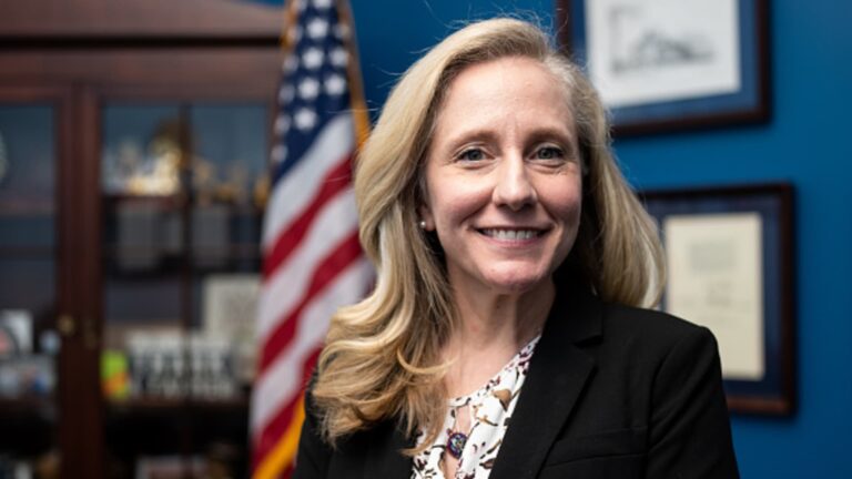 Democrats pick Virginia Gov. Spanberger to give State of the Union rebuttal