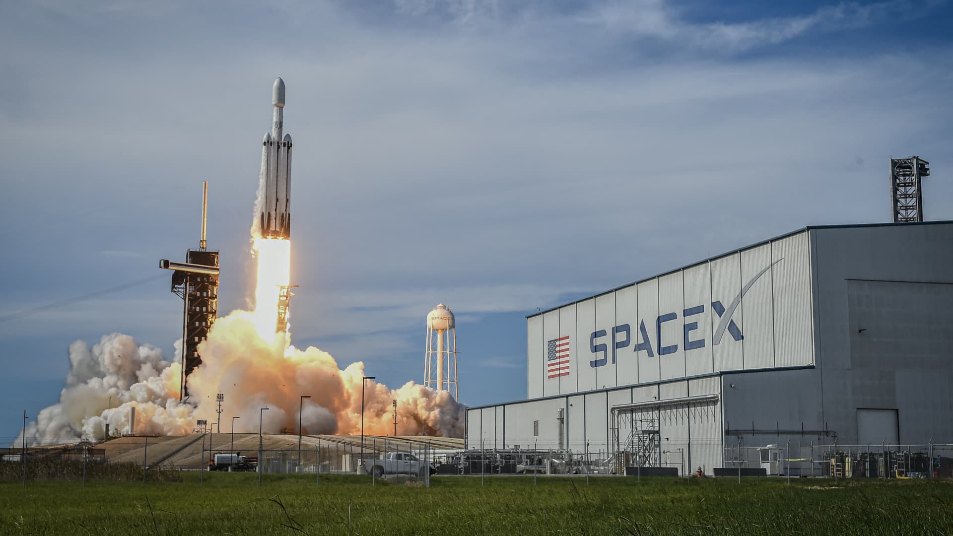 Elon Musk's SpaceX reportedly combining with xAI ahead of potential IPO