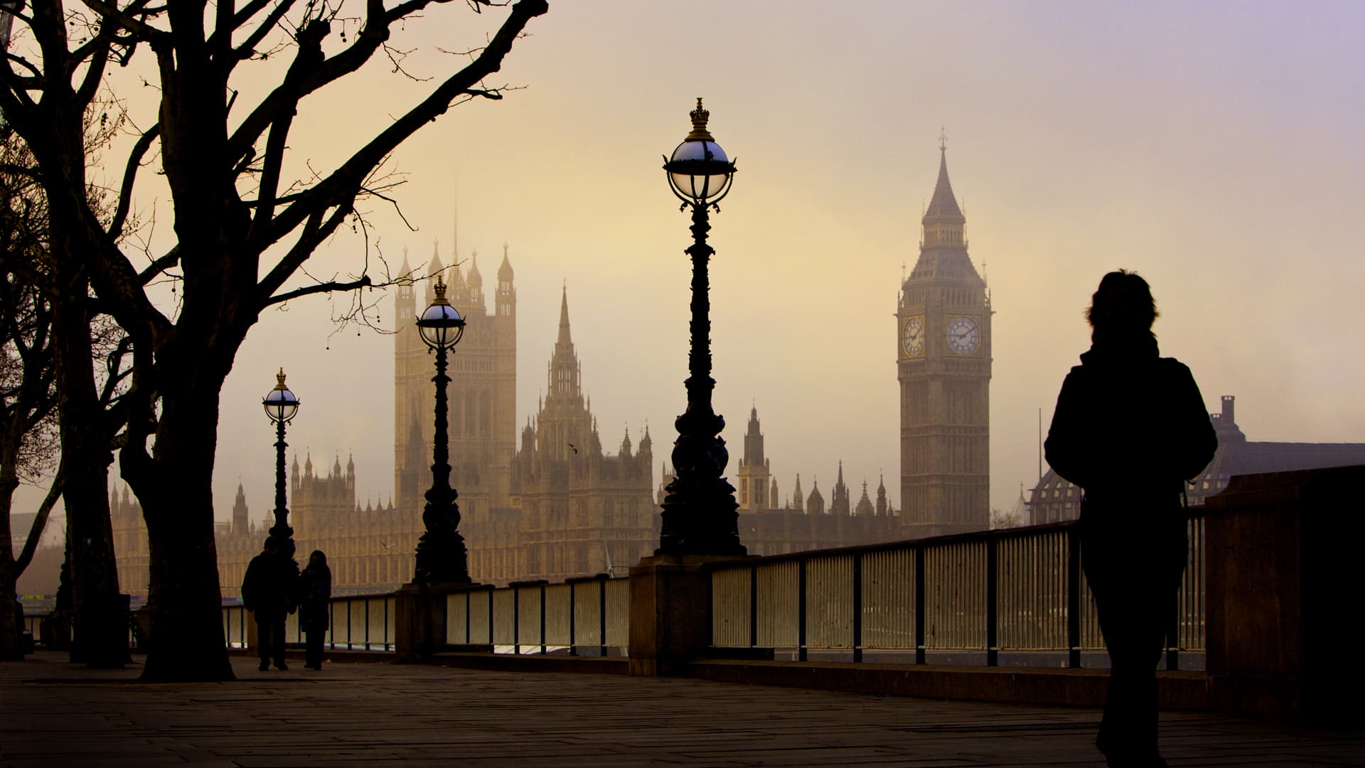 UK economy ekes out 0.1% growth in the fourth quarter