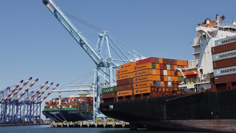 U.S. importers still paying Trump's illegal tariffs even after Supreme Court ruling