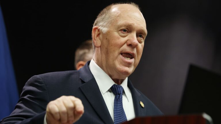 Trump admin to withdraw 700 federal officers from Minnesota: Homan