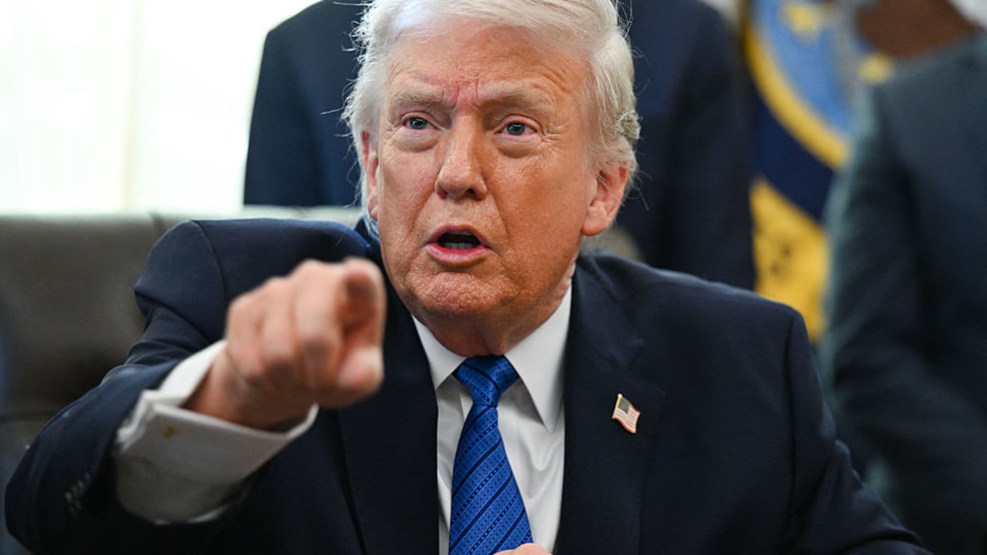 Trump says he'll stay out of Netflix, Paramount Skydance fight to take over WBD