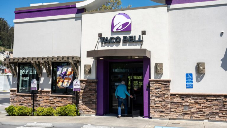 Yum Brands post mixed quarter, Taco Bell shines