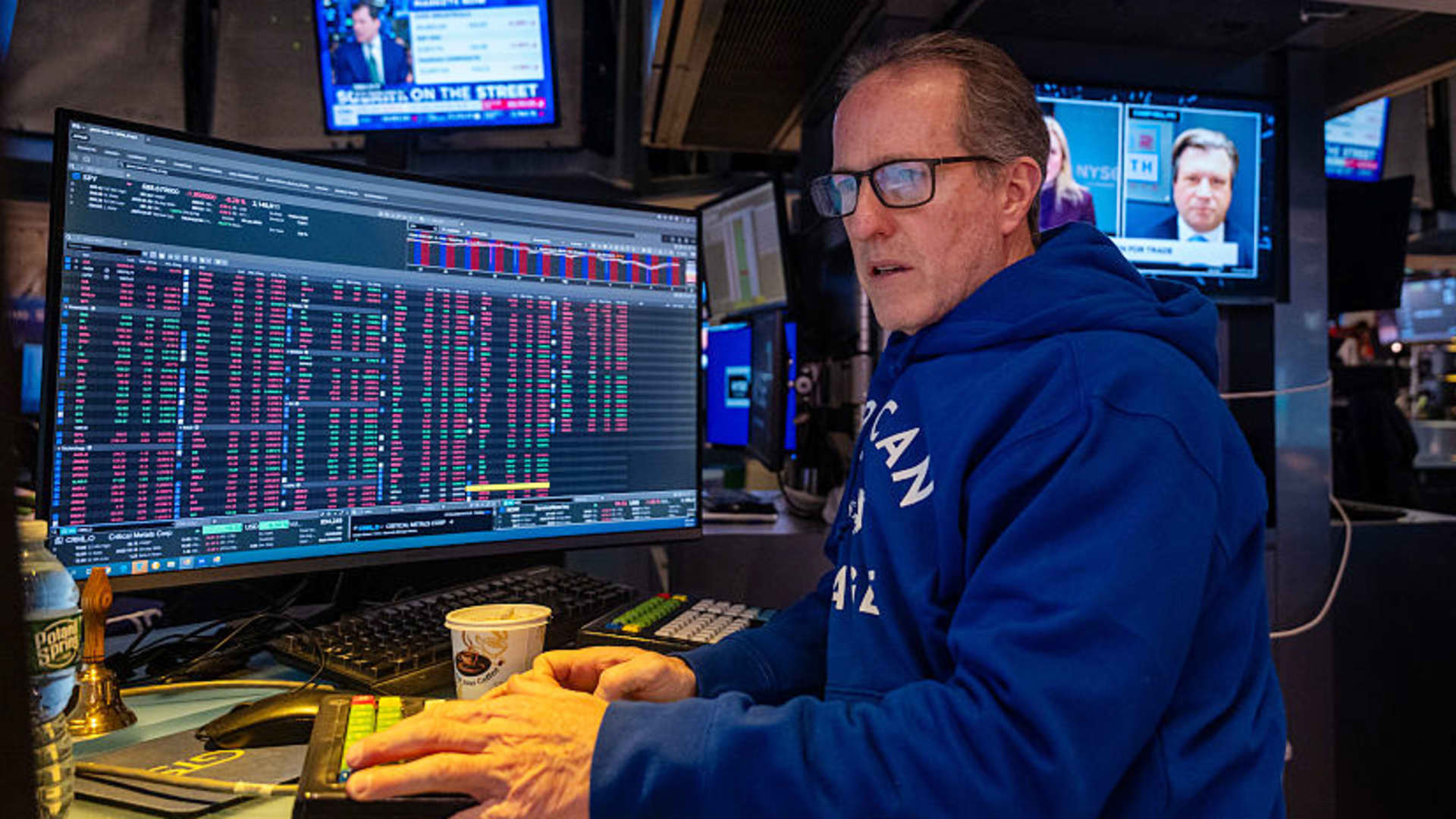 Treasury yields lower as markets brace for retail sales data