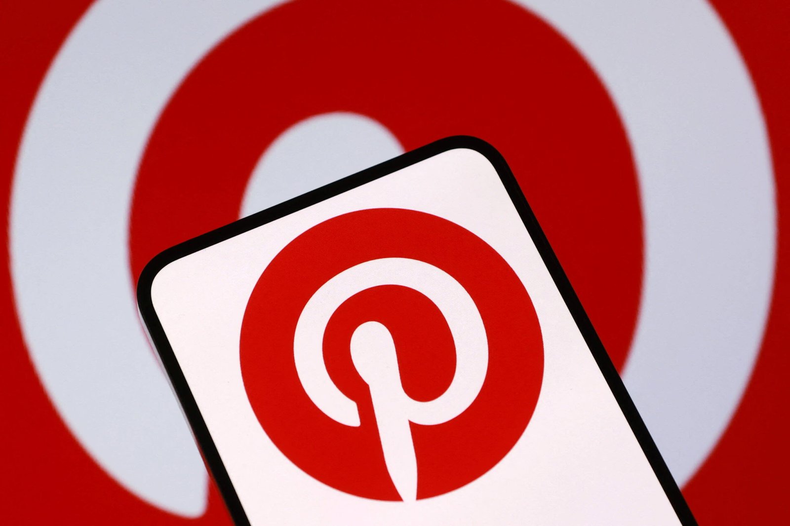 Pinterest is down 22% premarket as tariffs hit earnings. Here's what's happening