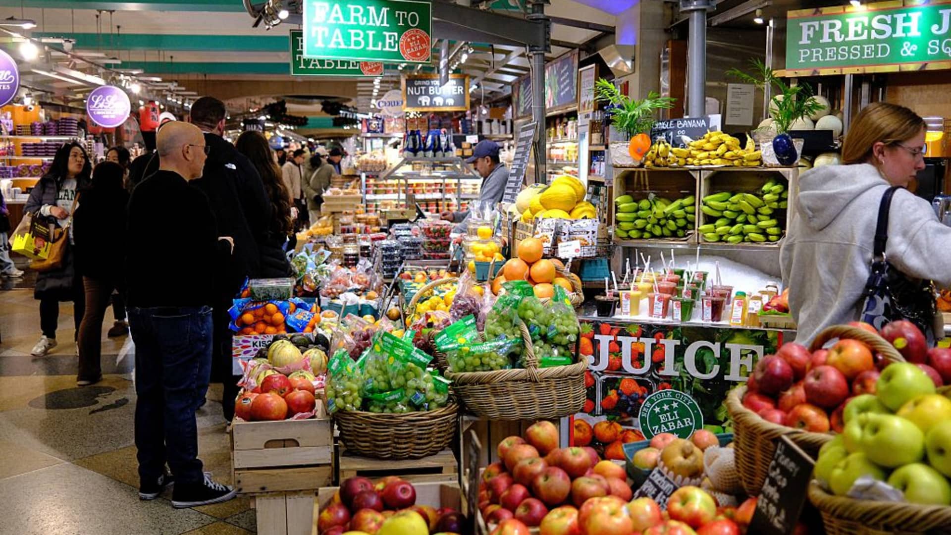 Fourth-quarter U.S. GDP up just 1.4%, badly missing estimate