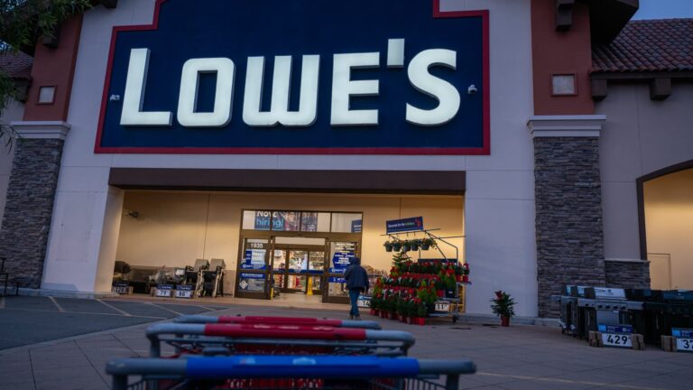 Lowe's earnings beat as sales jump more than 10% despite sluggish housing market