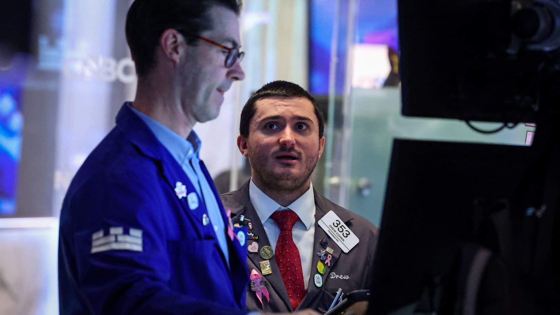 Stock futures are little changed as traders await Fed meeting minutes: Live updates