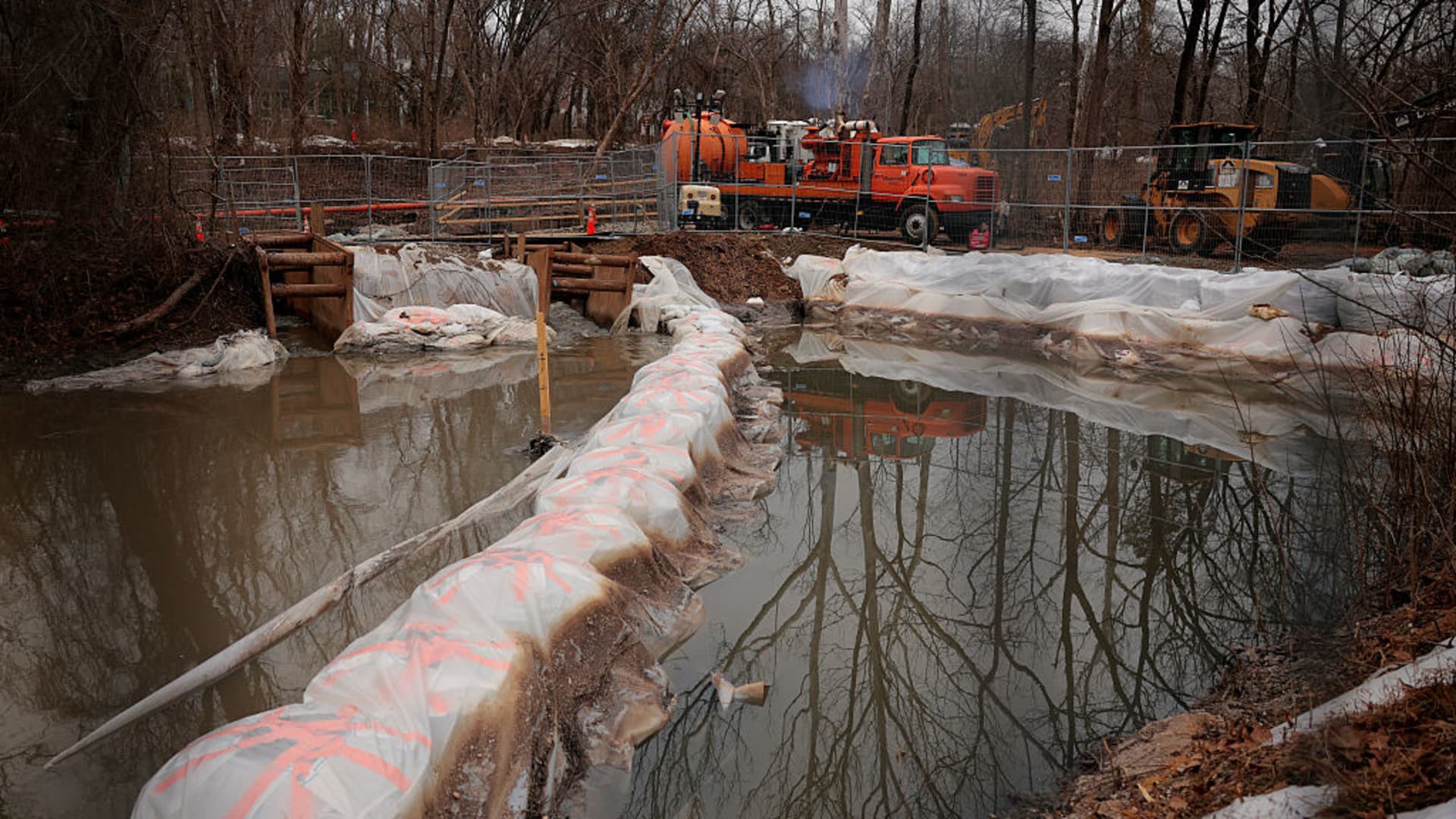 Leavitt: Trump concerned with Potomac River sewage stench, with America 250 celebrations planned for summer