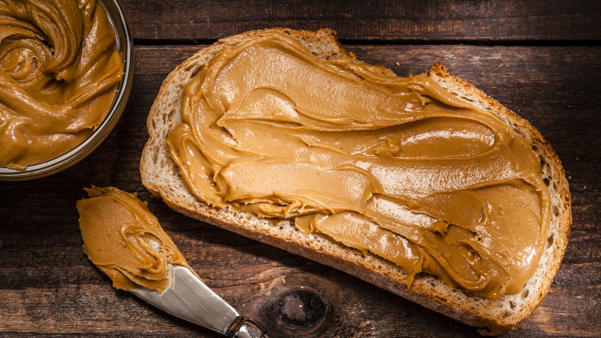 ‘Peanut butter’ pay raises could cost companies their top performers, according to experts: 'It's such a shortsighted strategy'