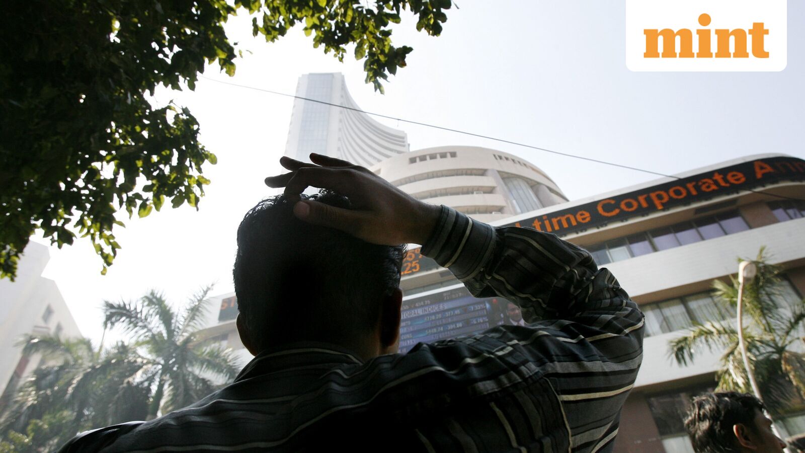 Stock Market Today LIVE:Sensex falls over 300 pts, Nifty 50 hovers around 25,500; RBI keeps repo rate unchanged