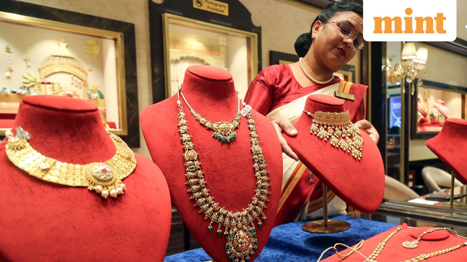 Gold rate drops on MCX due to profit booking; weak dollar, global uncertainties limit losses | Stock Market News