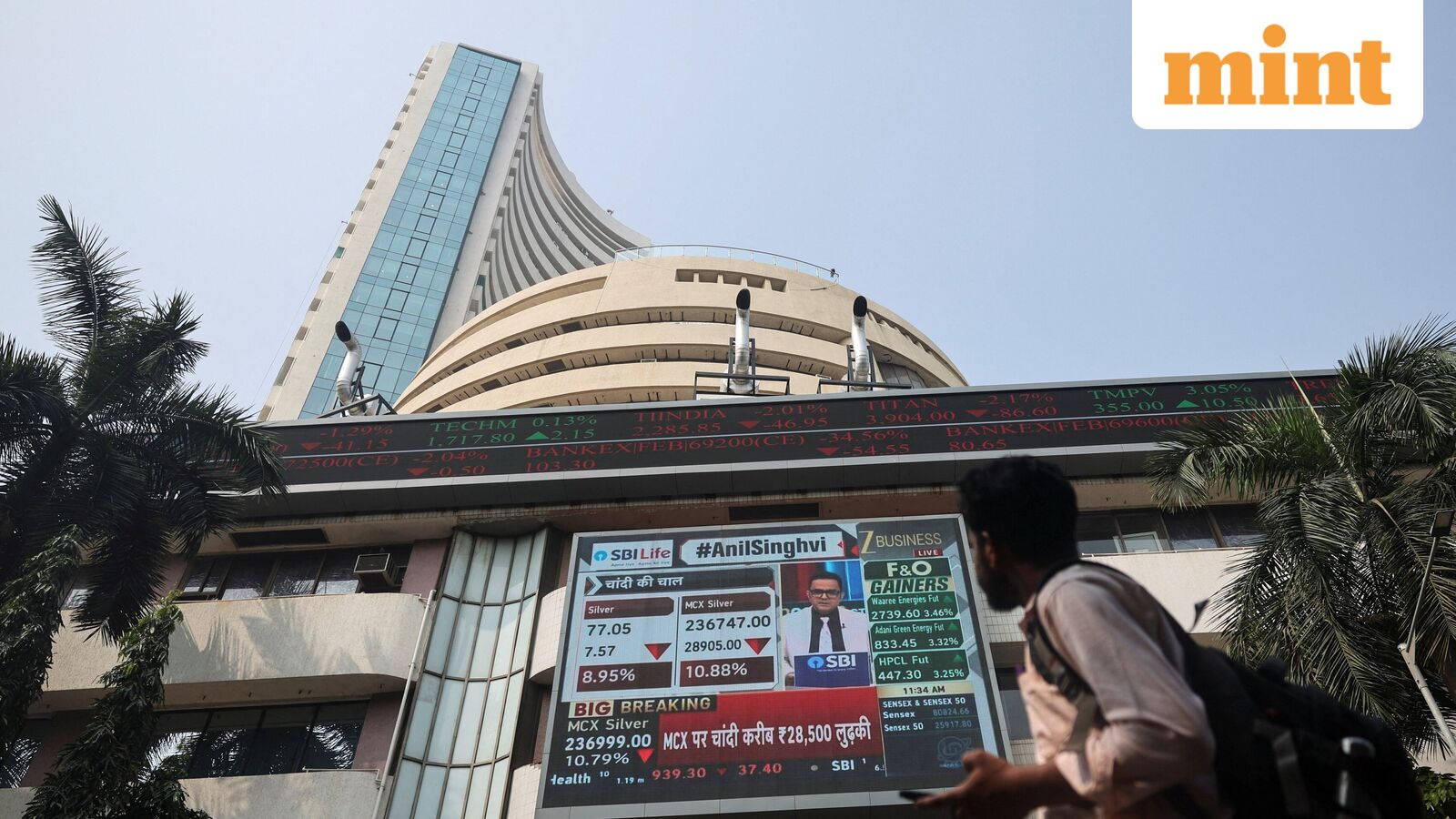 Three stocks turning around just as the market mood improves