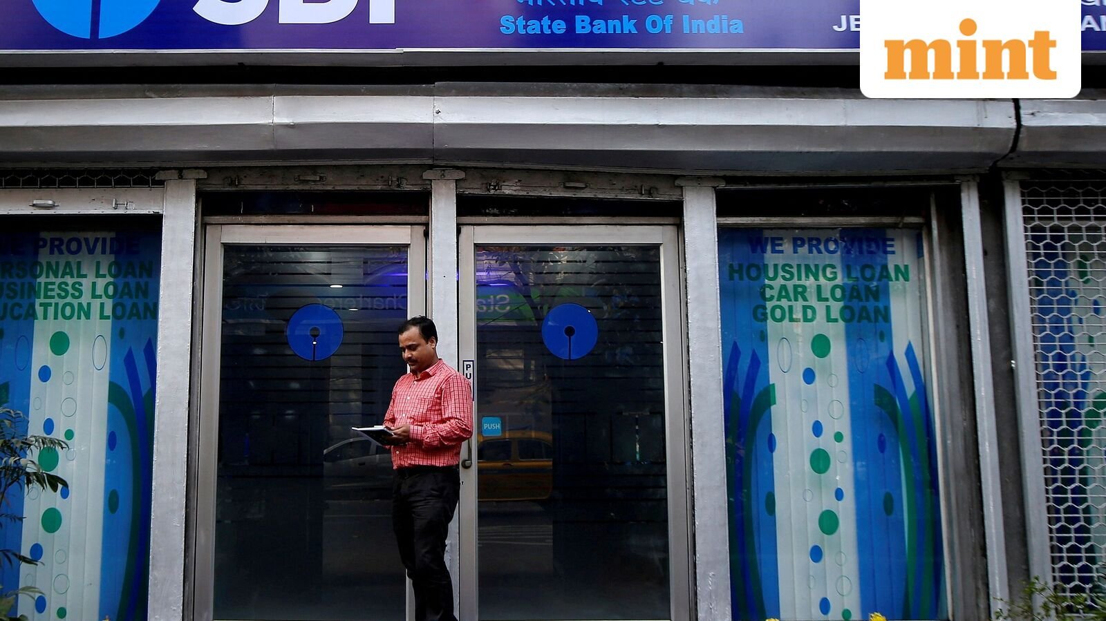 SBI share price zooms over 65% in a year, adds nearly  ₹40,000 crore to LIC’s holding value