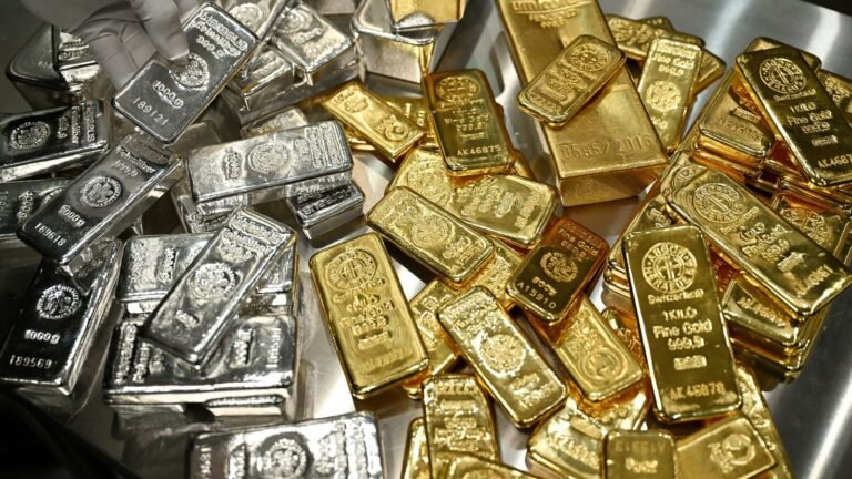 Silver rate today recovers on MCX amid thin trade even as US Fed minutes lift dollar - What technicals suggest?