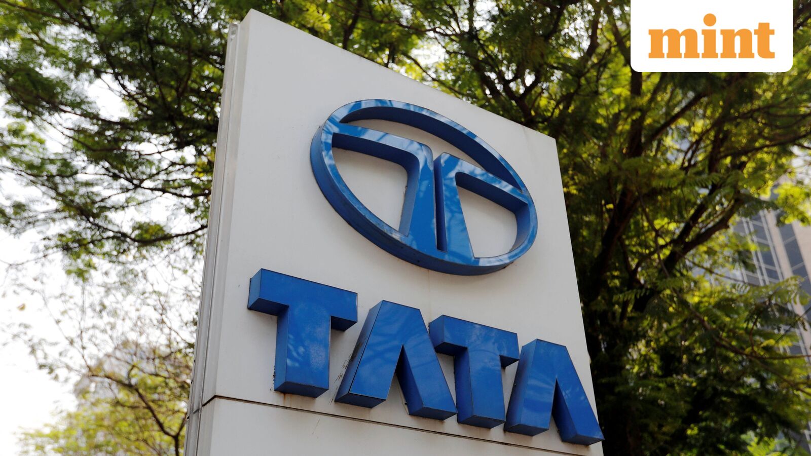 Tata Motors Passenger Vehicles Q3 results: Auto major reports a loss of  ₹3,483 crore; JLR revenue falls 39.4% YoY