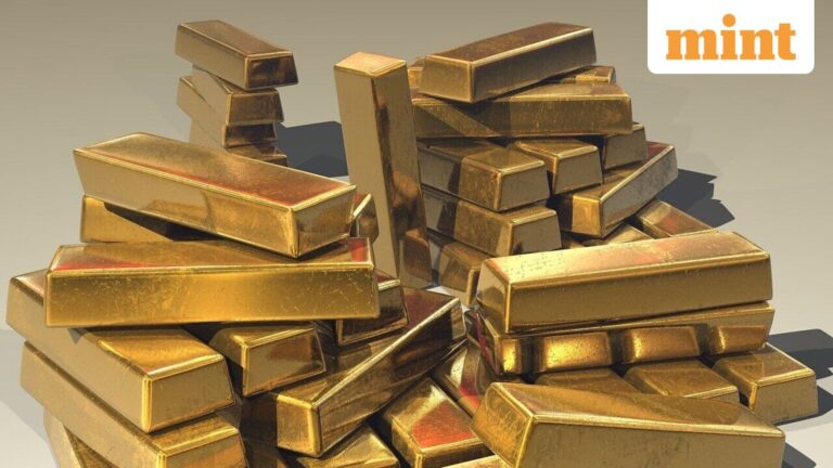 Muthoot Finance stock tanks 12% despite stellar gold loan AUM growth. What's stealing its thunder?