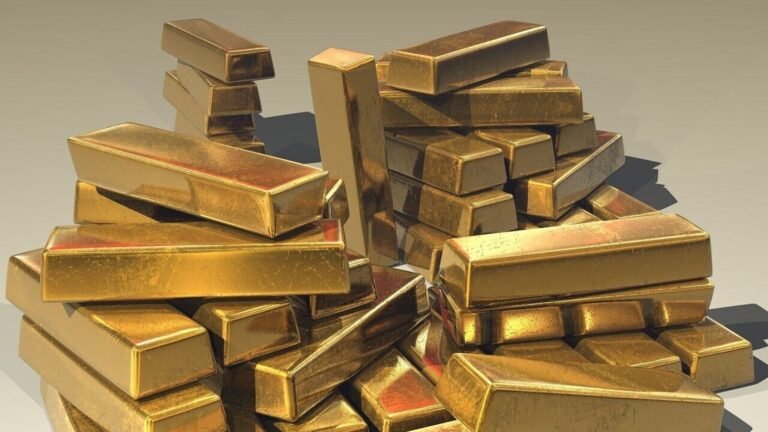 Gold rate jumps 2%, silver surges 6% on MCX amid escalating US-Iran tensions, dollar's sharp fall | Stock Market News