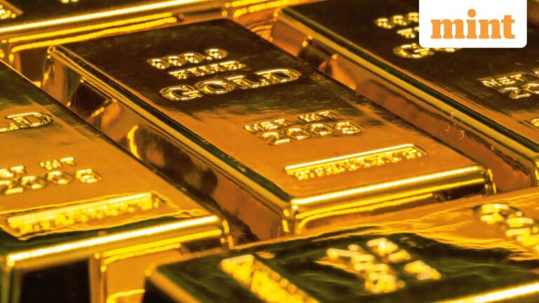 MCX gold rate today reclaims  ₹1,60,000 mark. How much gold should you hold in your portfolio?