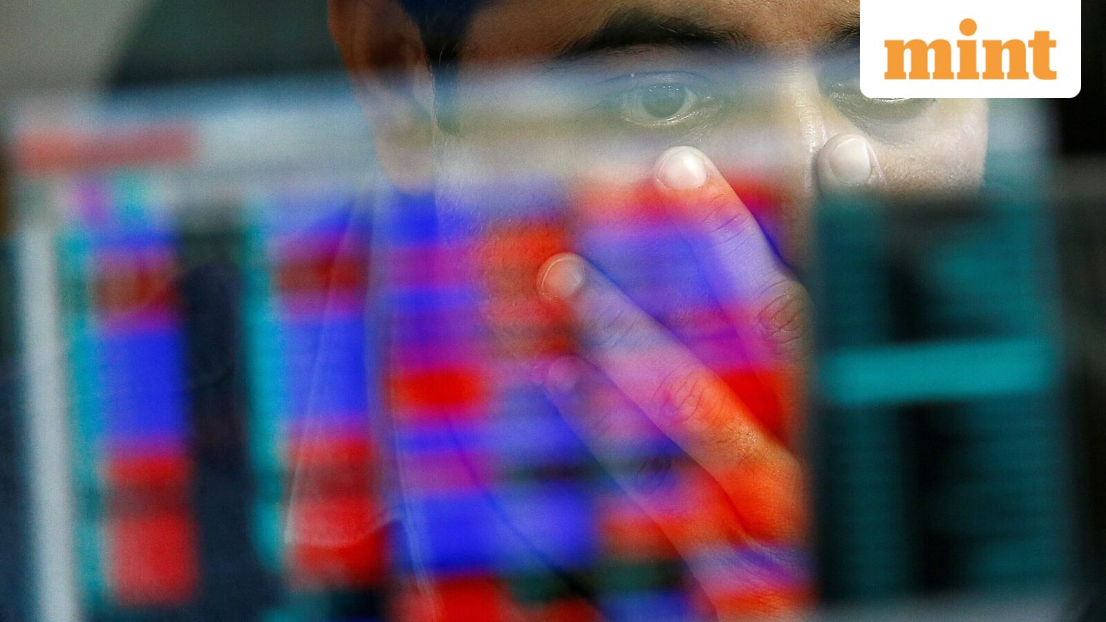 'US Dollar to be replaced by Gold', Peter Schiff warns of an upcoming economic crisis worse than 2008 | Stock Market News