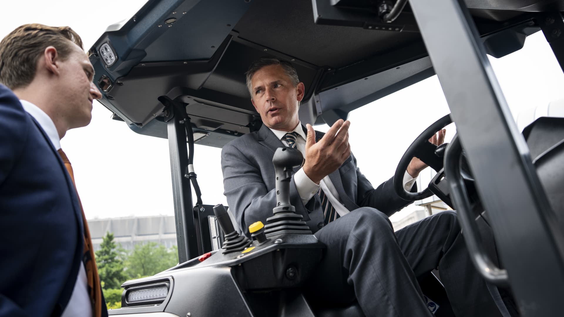 Trump tariffs: Martin Heinrich bill would give families tax rebate for higher import costs