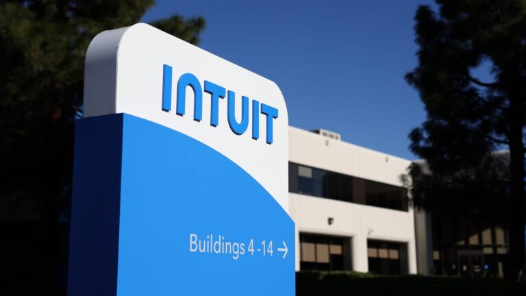 These stocks are cheaper than they were during the pandemic. Evercore ISI says buy them
