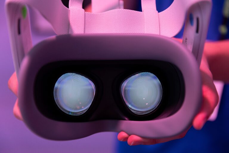 Why Meta is willing to lose billions on the metaverse