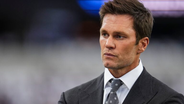 JPMorgan Chase taps Dwyane Wade, Tom Brady for new athlete wealth management push