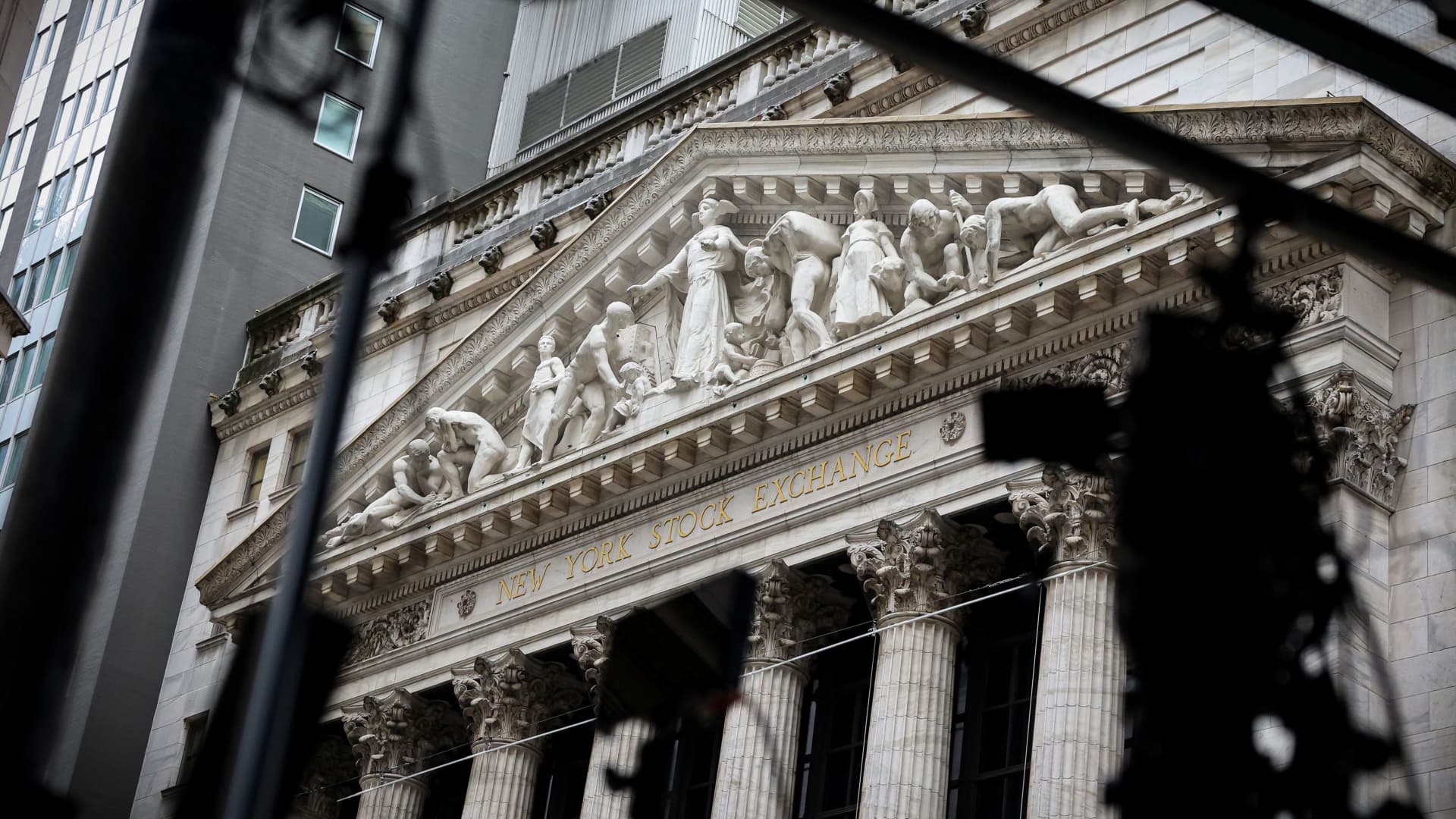 Here are 3 themes that drove another super challenging week for stocks