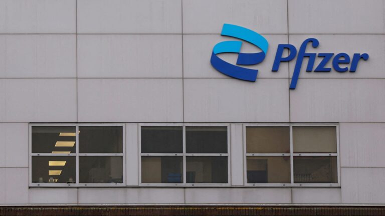 The conditions are just right for this dividend-paying pharma stock as it mounts a comeback