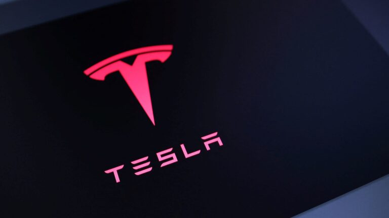 Here are Tuesday's biggest analyst calls: Apple, Tesla, Microsoft, Oracle, CoreWeave, Ralph Lauren & more