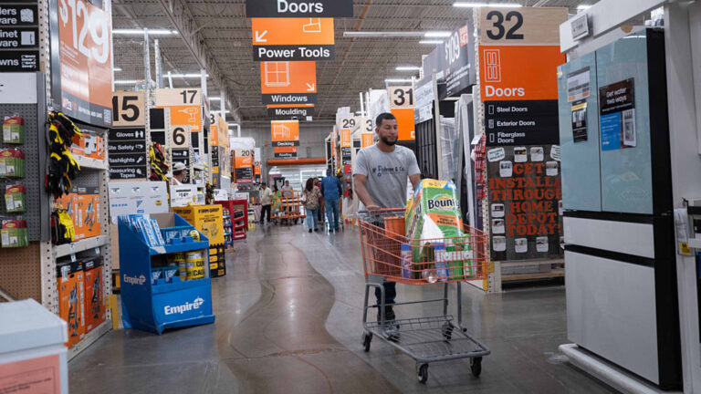 Jim Cramer says look to buy these types of stocks if the oil rally breaks