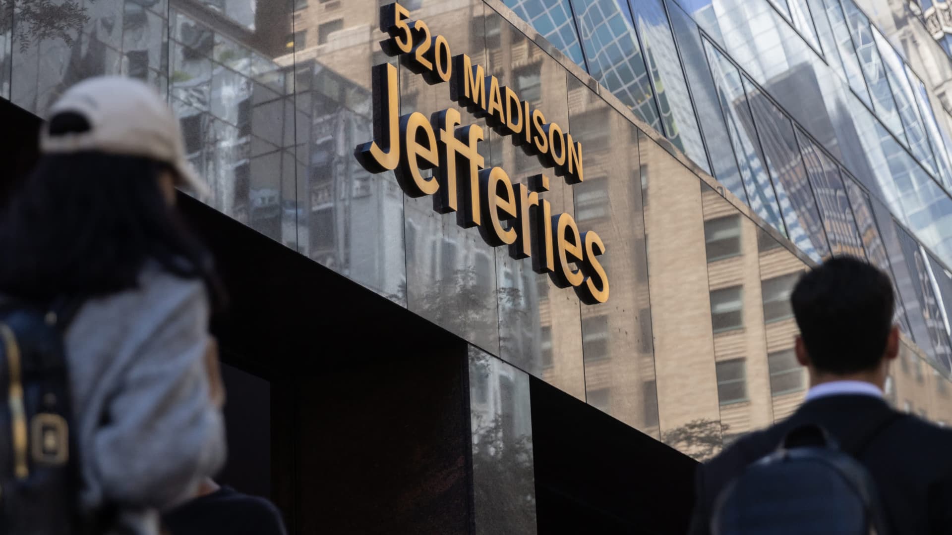 Morgan Stanley downgrades this investment bank, cites ongoing legal and credit risks