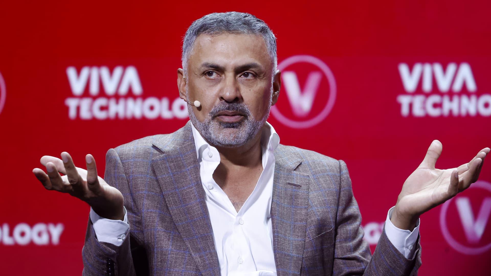 This company bought back stock in last month's software rout. It was a good move