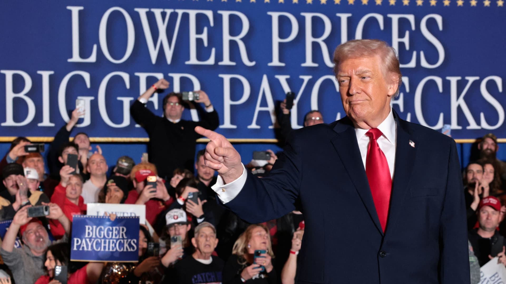 Iran war threatens to scramble the 'affordability' midterm