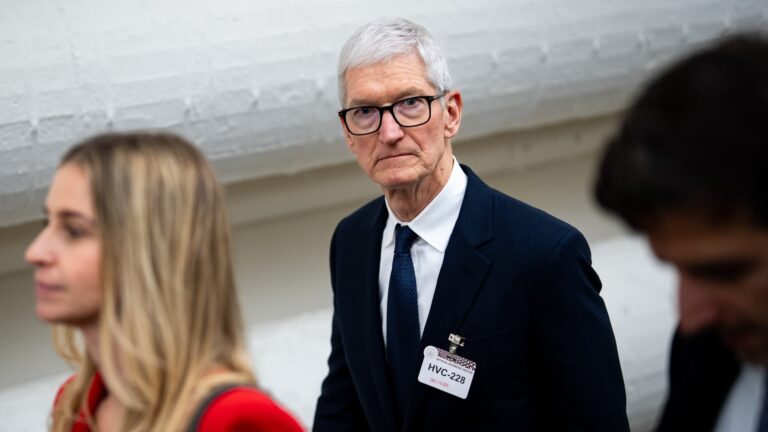 Apple expands U.S. manufacturing pledge, putting a third portfolio name under its umbrella