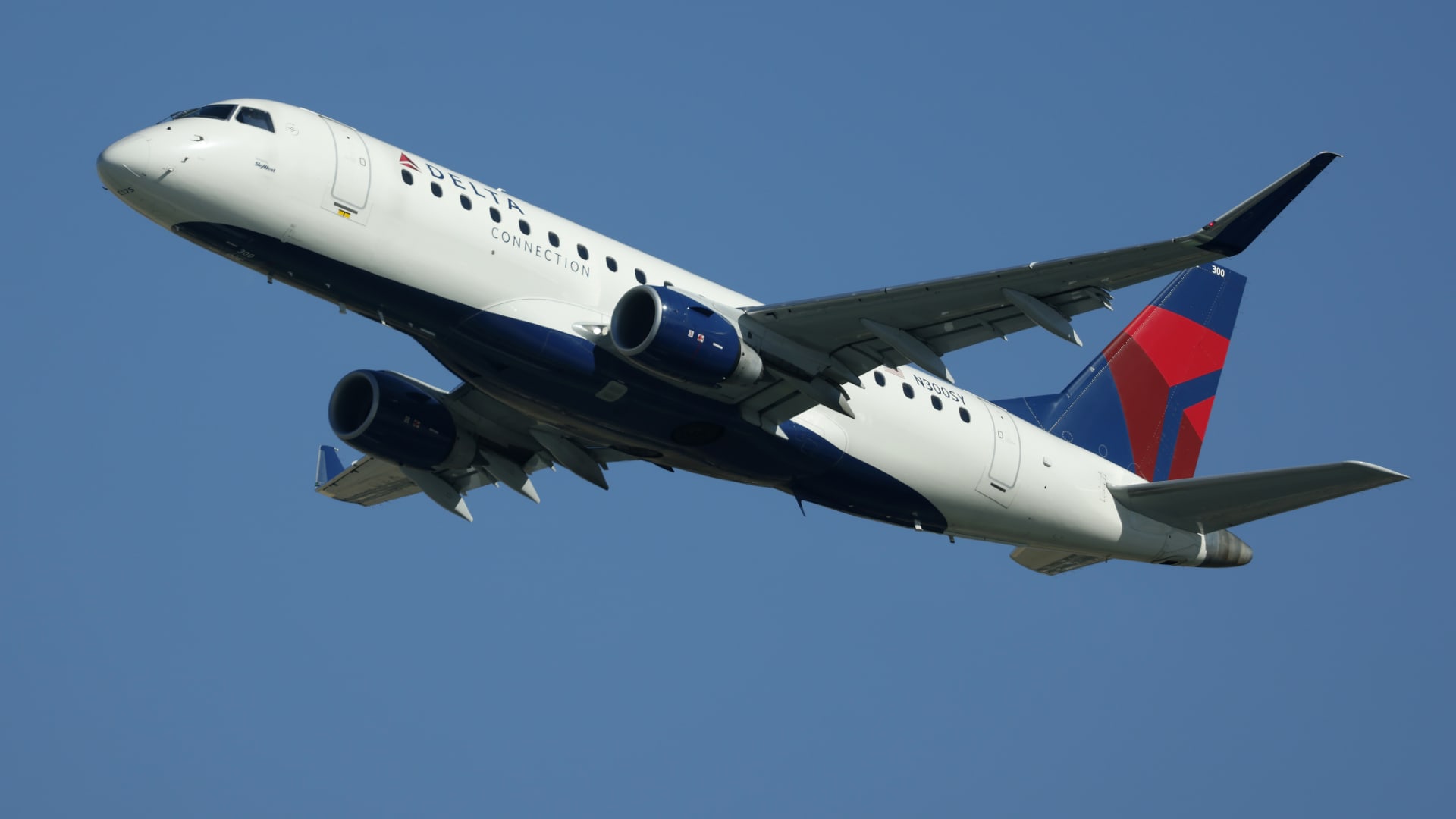 Delta maintains first-quarter guidance as CEO says travel demand has been 'really, really great'