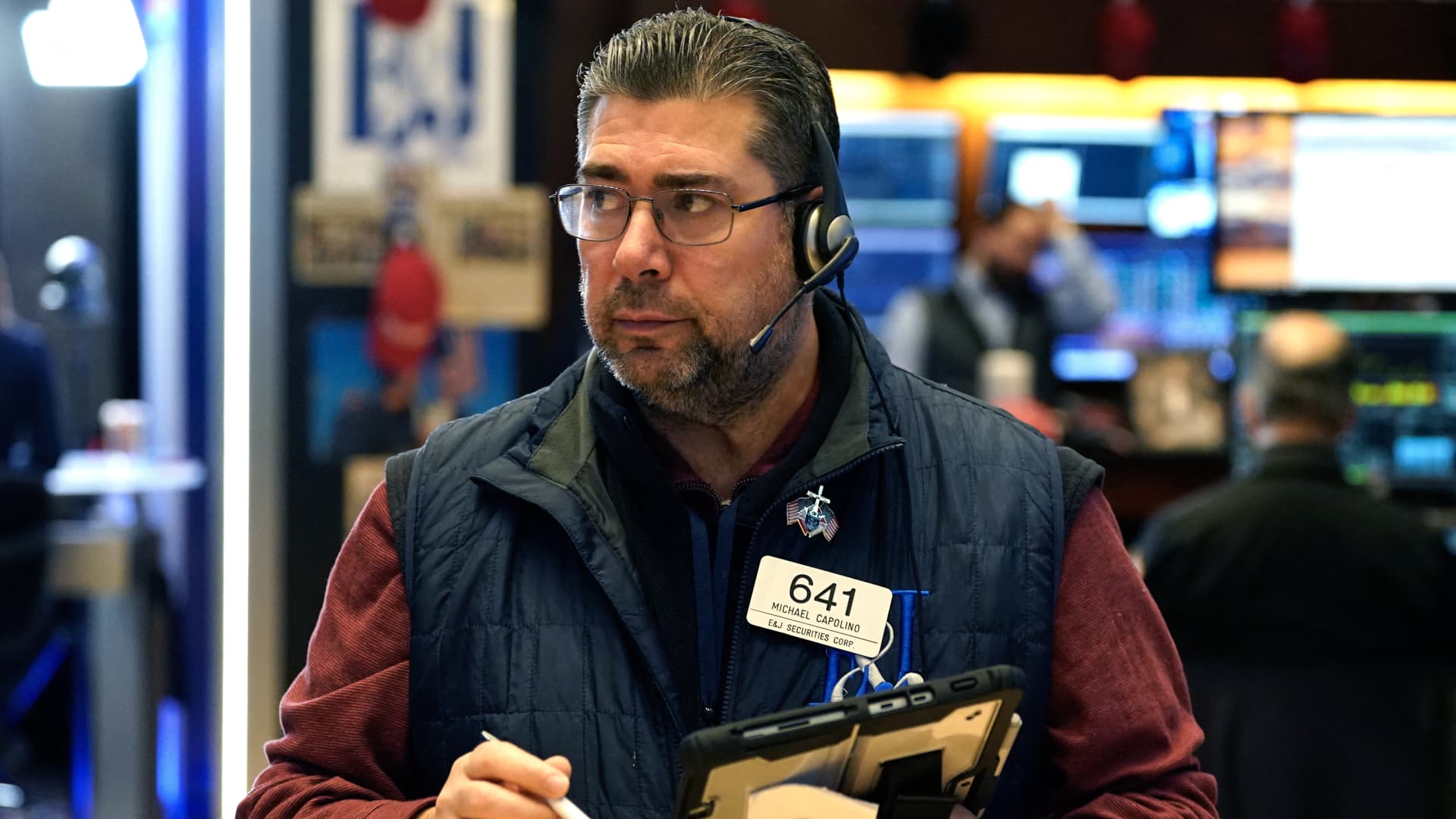 U.S.-Iran war sparks market sell-off. When is it time to buy the dip?