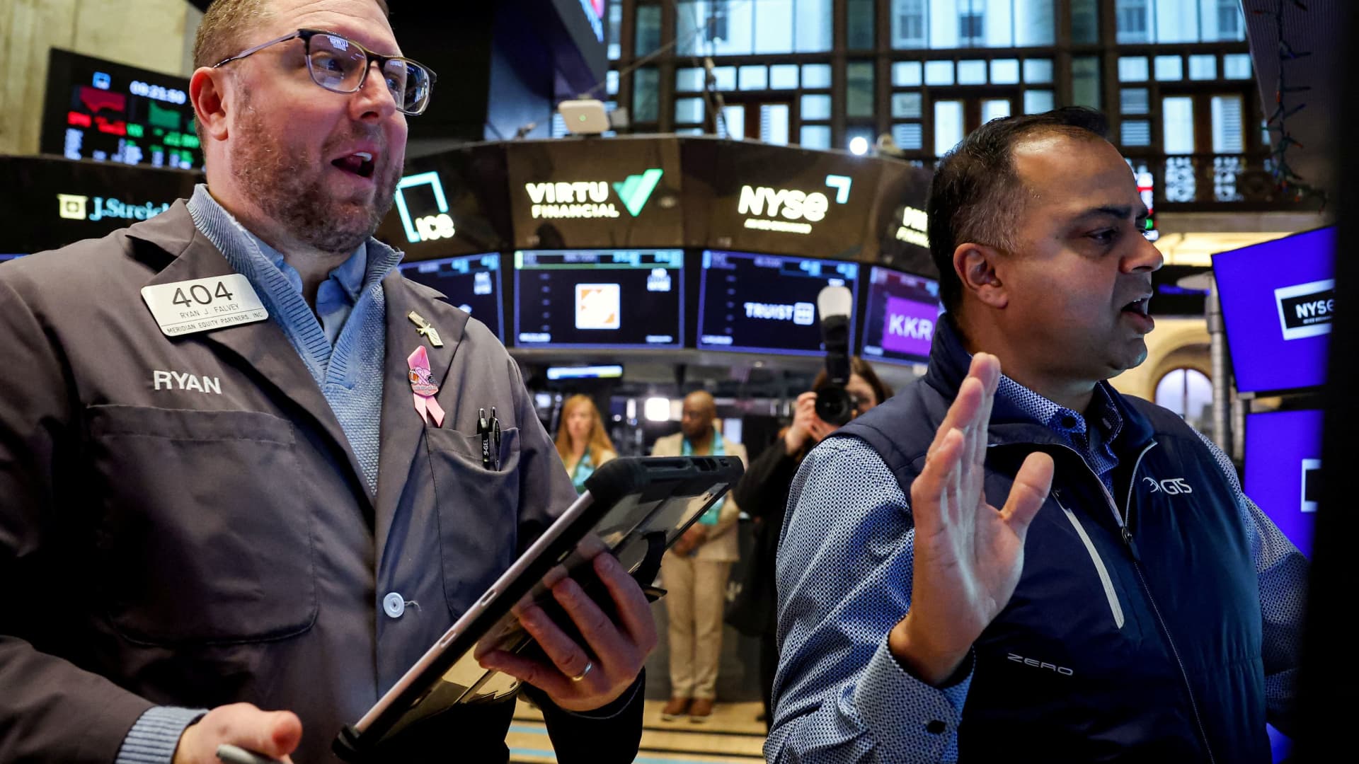 How traders played Monday's comeback, and what they think will keep working during the turmoil