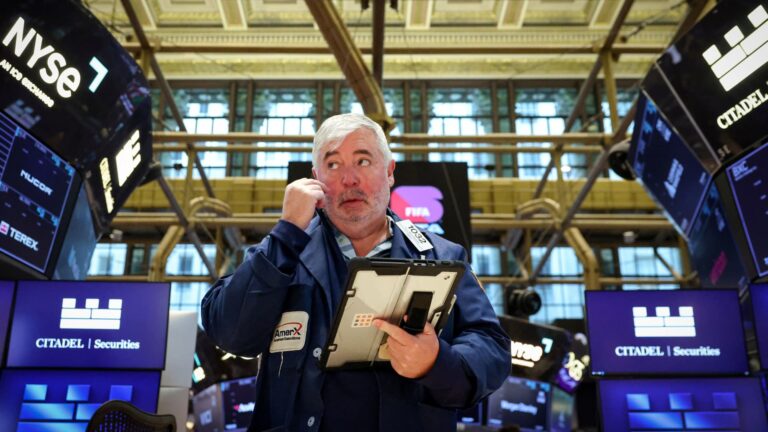 S&P 500 futures are little changed as traders monitor latest with U.S.-Iran conflict: Live updates