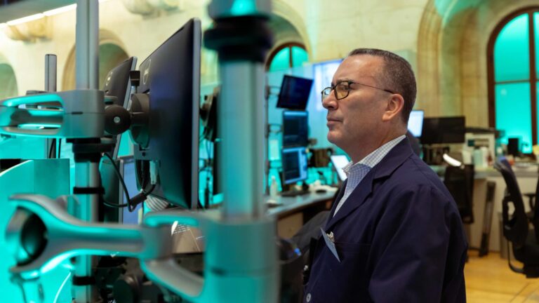 Respect price over opinion when the S&P 500 range is inside a multi-month 'trading box'