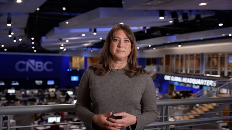 The Iran war is causing chaos at the Dubai airport. Here’s what travelers need to know.