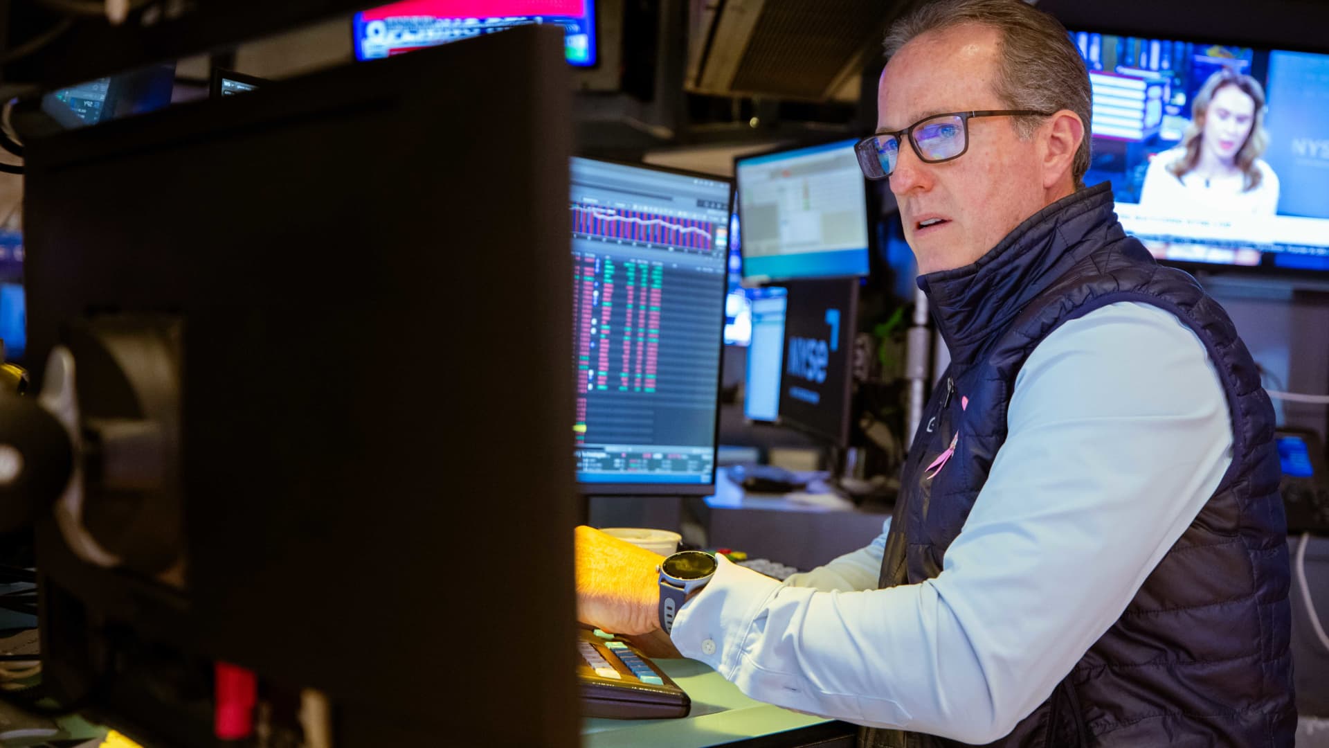 Oil was last above $100 back in 2022. These were the best and worst stocks to own during that stretch