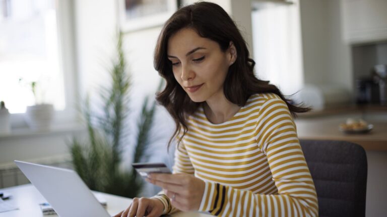 When does a 0% APR credit card offer make sense? 3 things to know before you apply