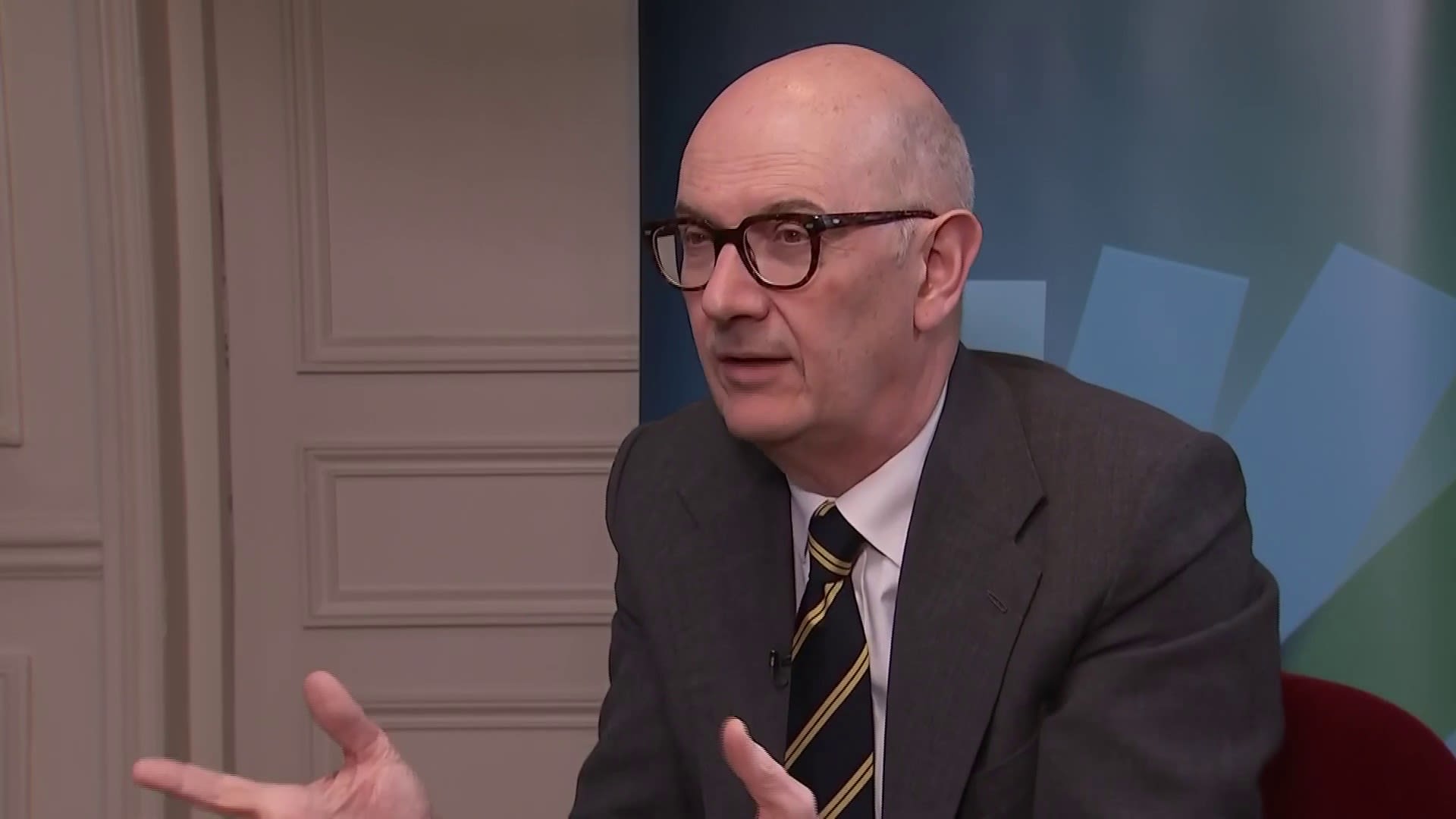 French Finance Minister: De-escalation needed to secure Hormuz