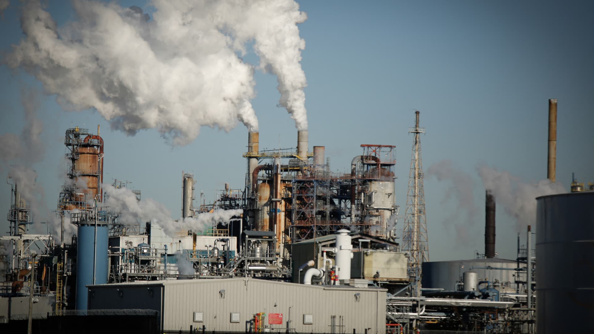 Oil surges 3% as Iran war escalates with Yemen’s Houthis entering the Mideast conflict